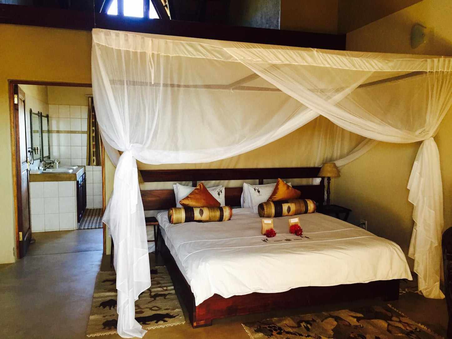 Okutala Etosha Lodge, Lodge Luxury, Bedroom