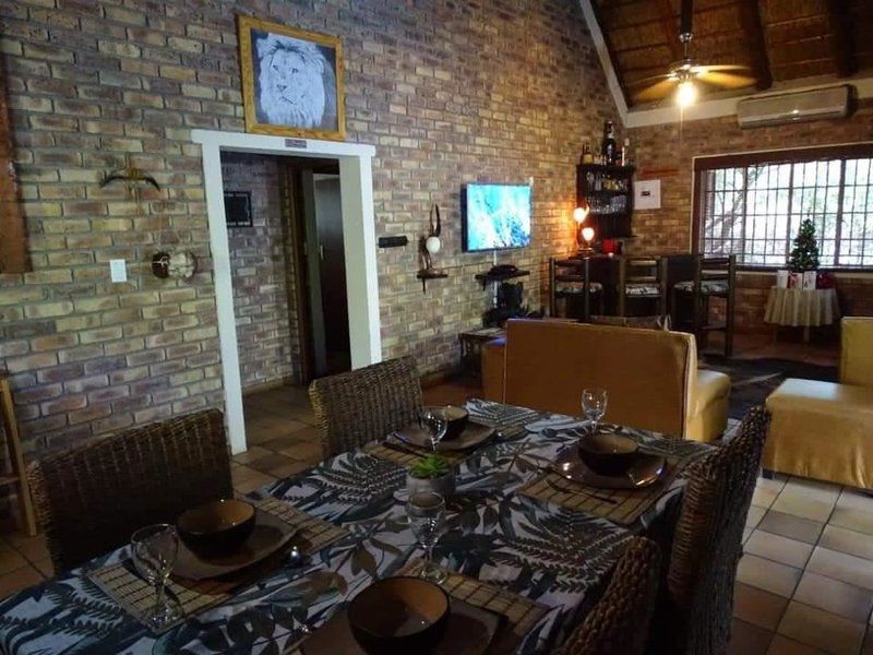 Okwamanje Self Catering Unit Marloth Park Mpumalanga South Africa Place Cover, Food, Living Room