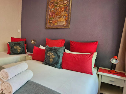 Luxury Room En Suite Sleeping 3 pax @ Old Vic Traveller's Inn