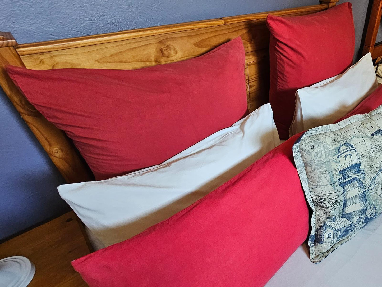 Three Bedroom Apartment- Sleeping 8 pax @ Old Vic Traveller's Inn