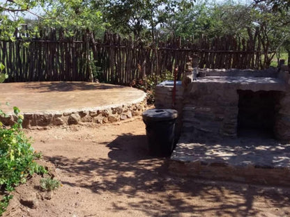 Omapaha Etosha Restcamp, Huts, Ruin, Architecture