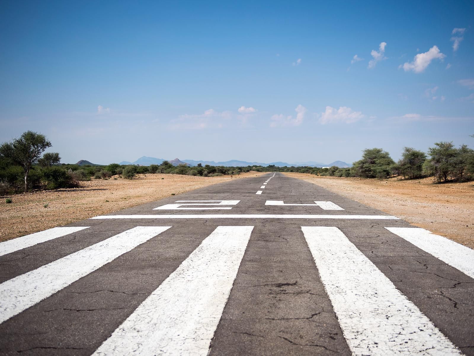 Omaruru Game Lodge, Leading Lines, Street