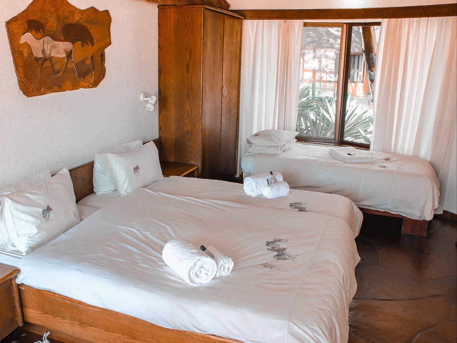 Omaruru Game Lodge, Superior Room, Bedroom