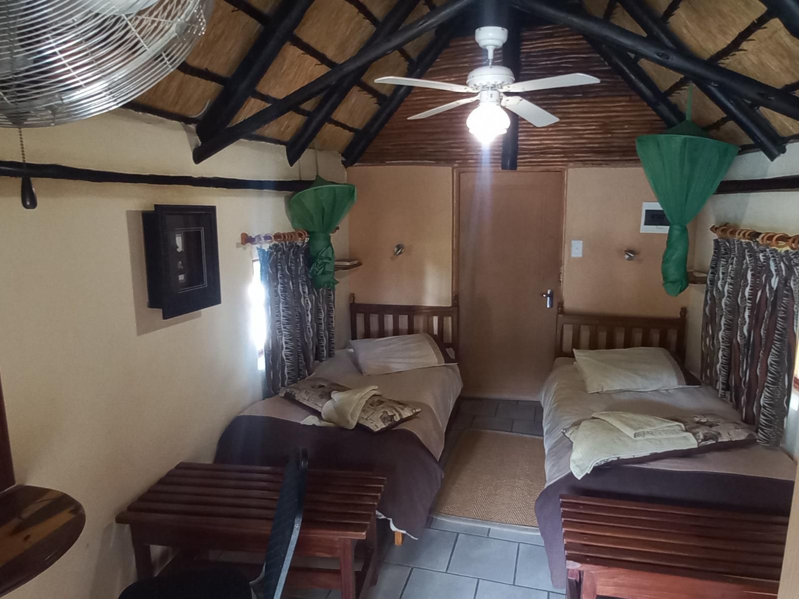 Ombinda Country Lodge, Double/Twin Rooms, Bedroom