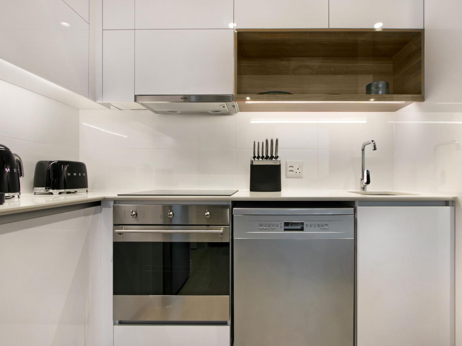 16 On Bree Unit 2810 By Hostagents De Waterkant Cape Town Western Cape South Africa Kitchen