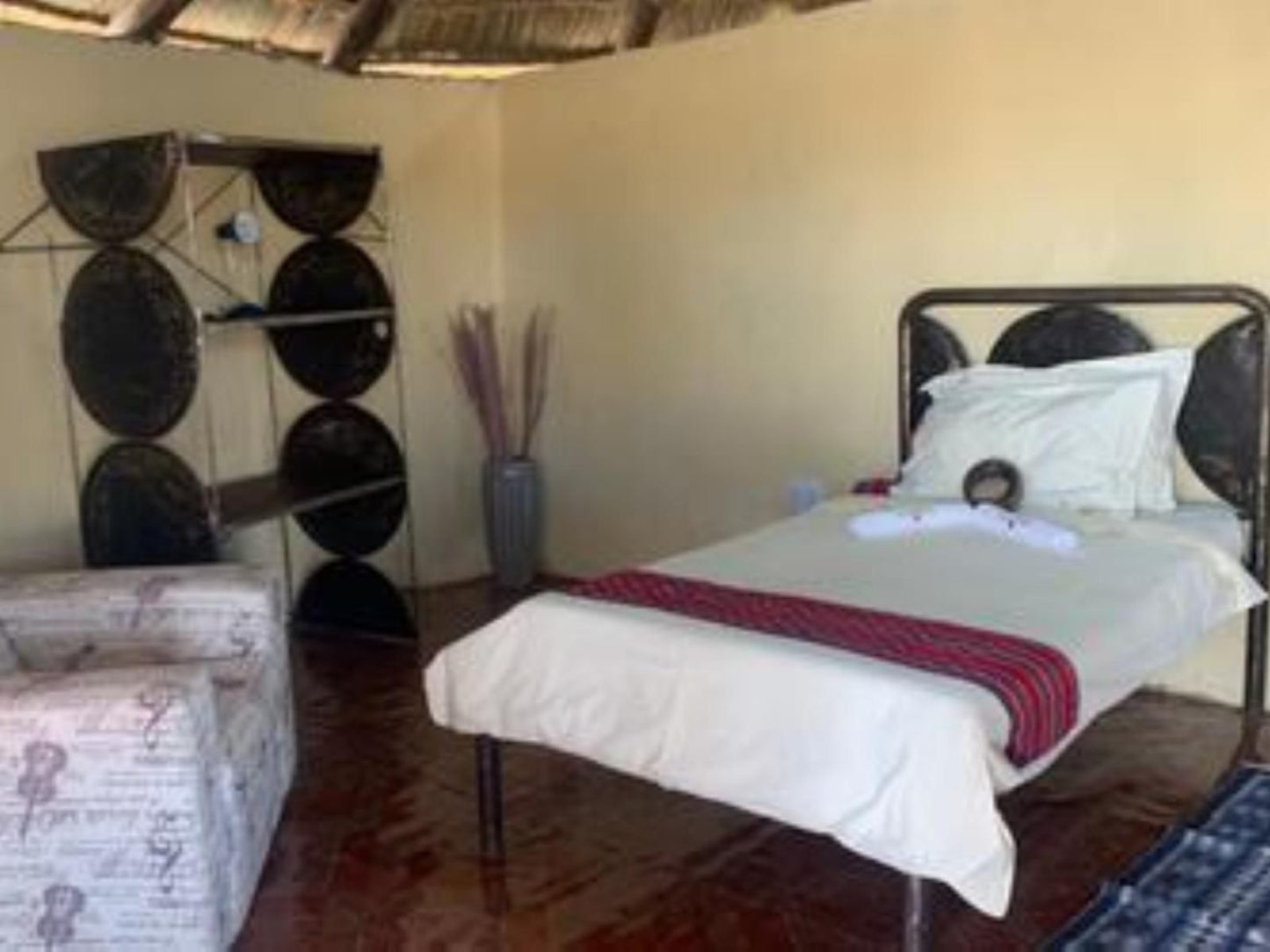 Ongula Village Homestead Lodge, Standard Room, Bedroom