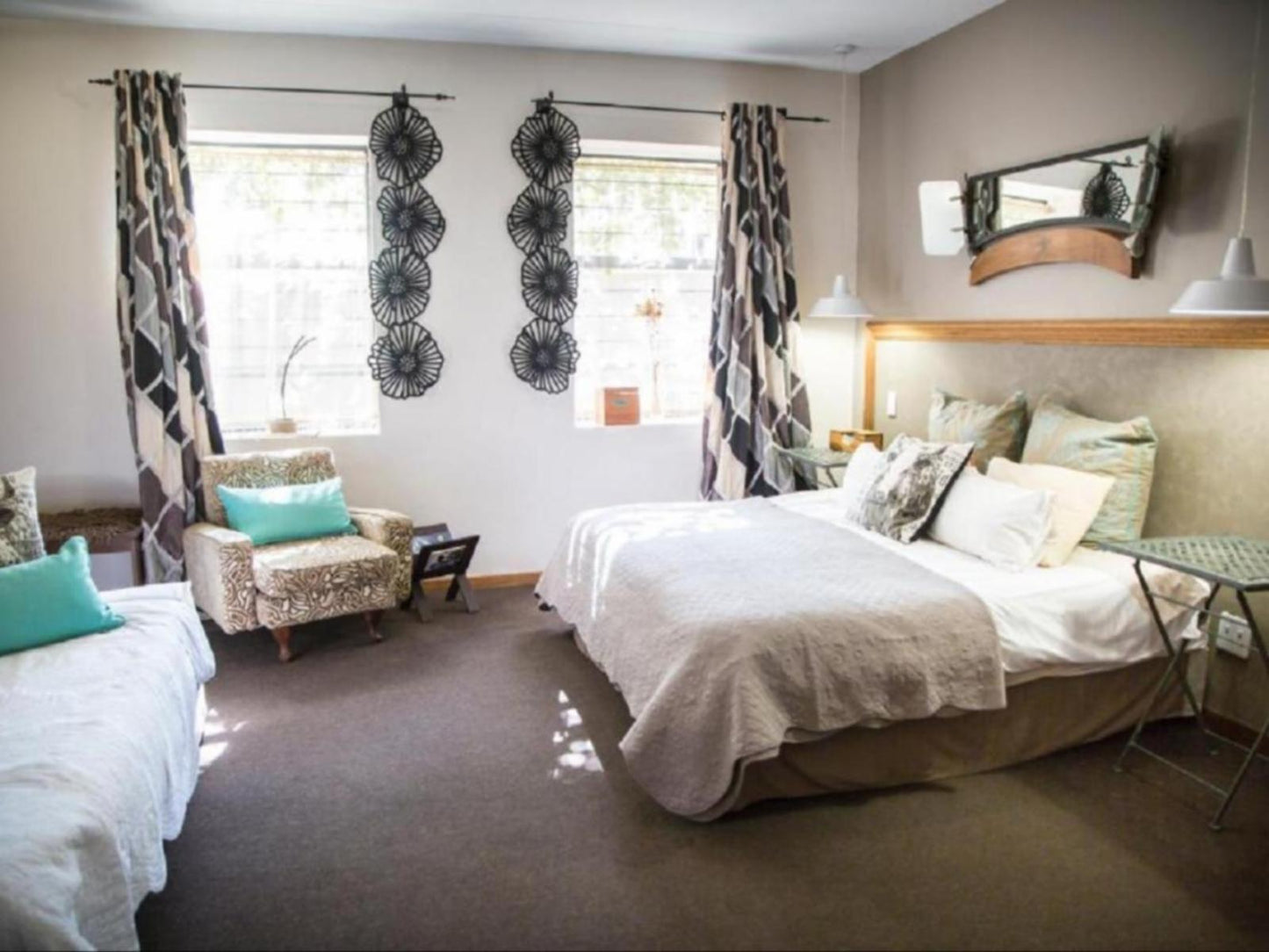 Deluxe Double Room with Extra Bed @ Ons Dorpshuis 1, 3 And 4