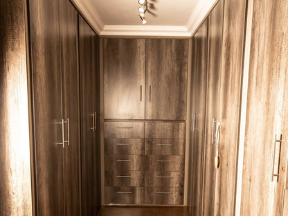 Oppiplot Guest House, Room 11, Sepia Tones, Door, Architecture