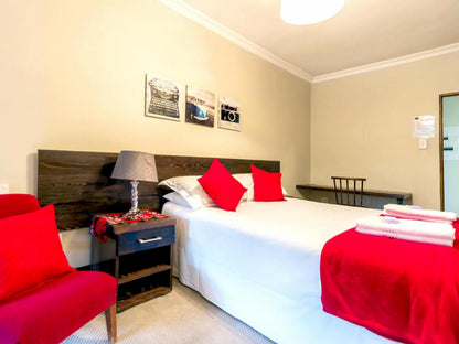 Luxury Couple Room @ Or Tambo Guest House