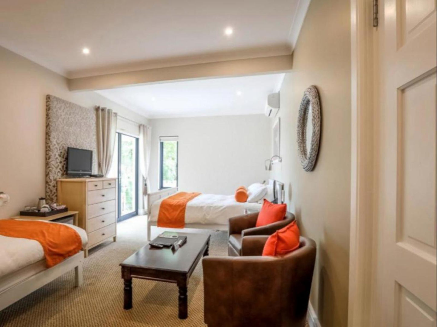 Luxury Suite Pelican @ Orange Inn Knysna