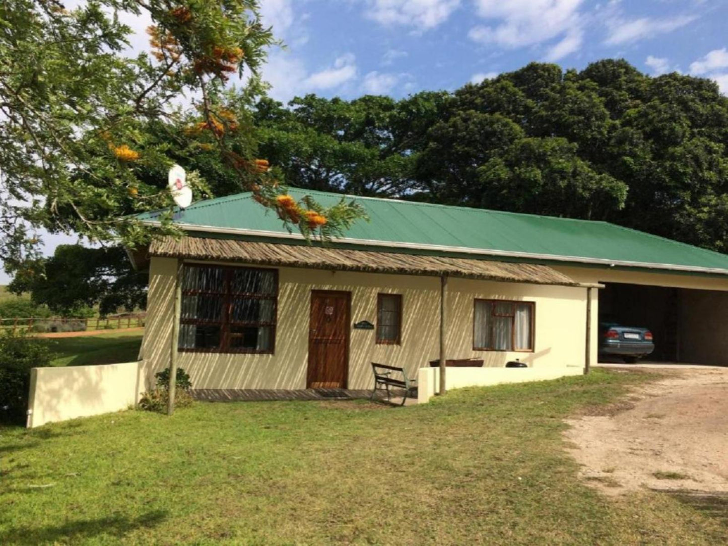 2 Sleeper- Lindile @ Oribi Gorge Guest Farm