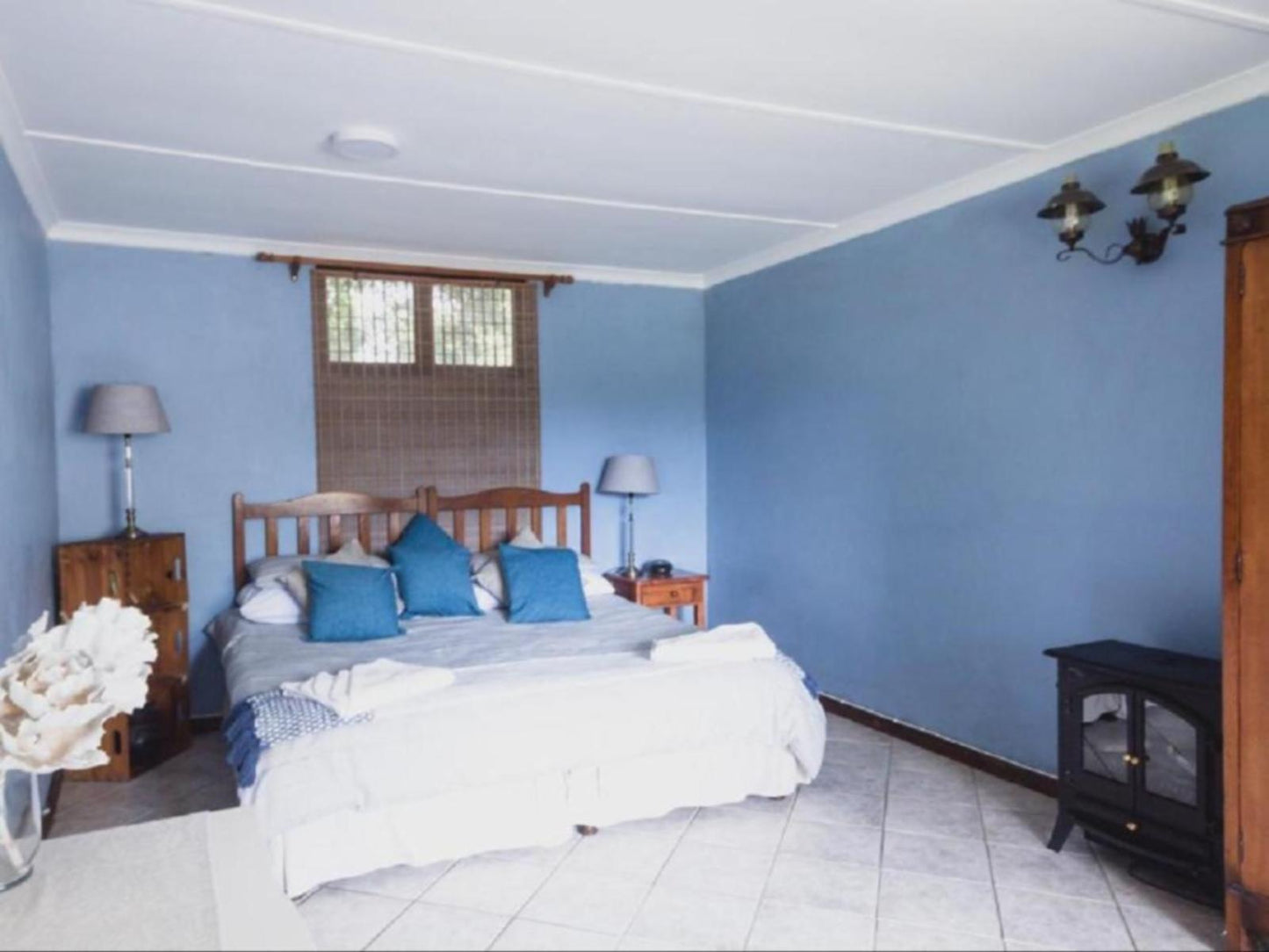 2 Sleeper- Lindile @ Oribi Gorge Guest Farm