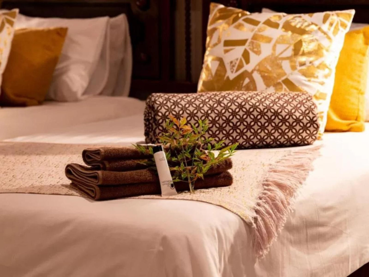 Out Of Africa Town Lodge, Luxury Double Room, Colorful, Bedroom