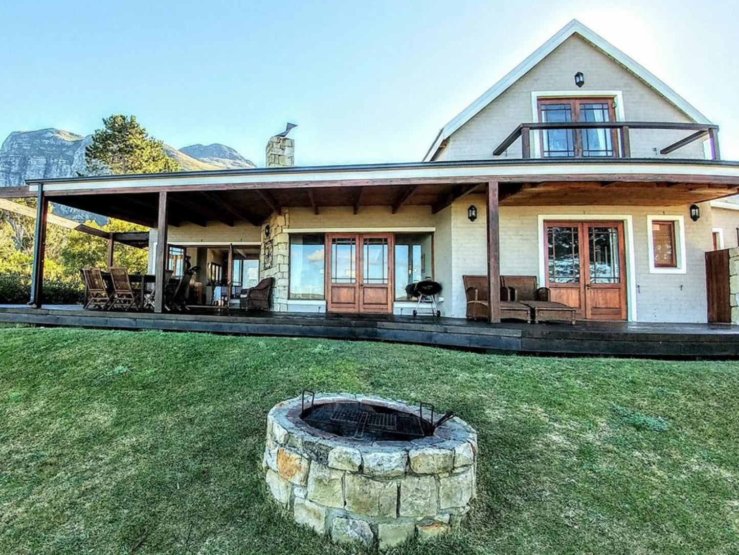 Overberg Gems, The Little Farmhouse, Cabin, Building, Architecture, House, Mountain, Nature, Living Room