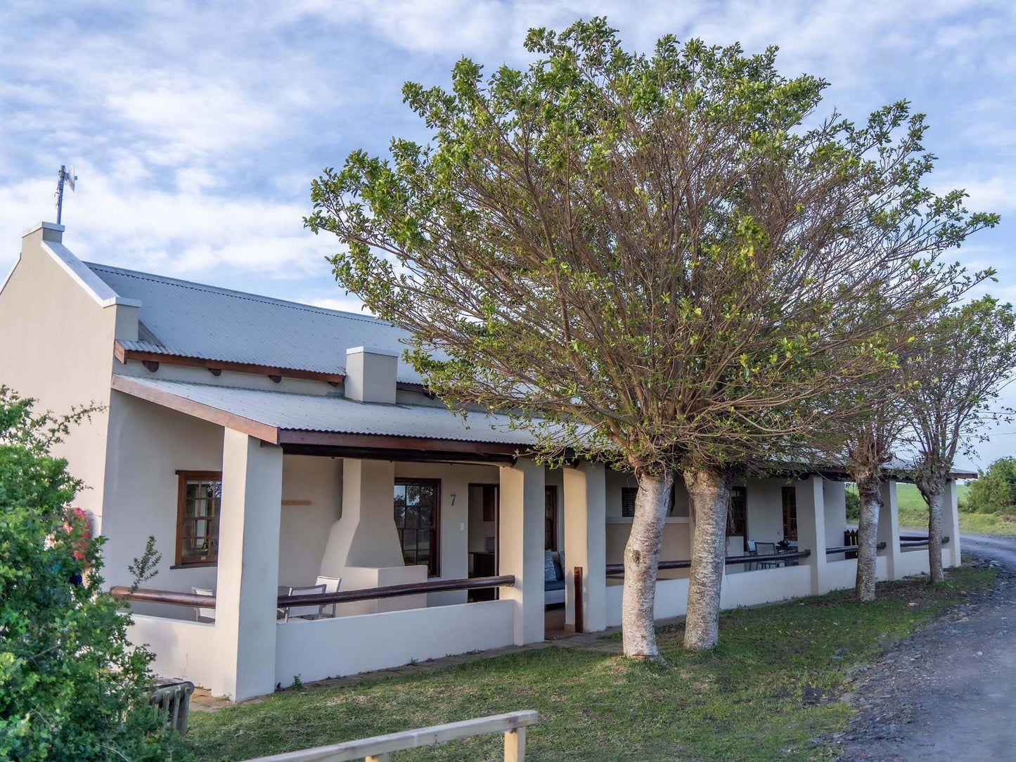 Double Comfortable Guestroom @ Oyster Bay Lodge