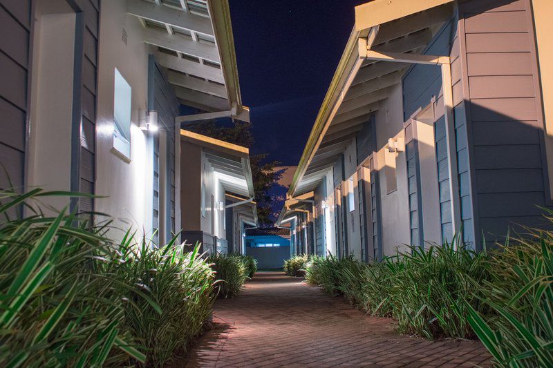 Premier Hotel Splendid Inn Bayshore Richards Bay Kwazulu Natal South Africa House, Building, Architecture, Palm Tree, Plant, Nature, Wood