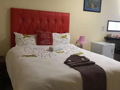 Standard Double Room with shower @ Pale Bohemia Bed And Breakfast