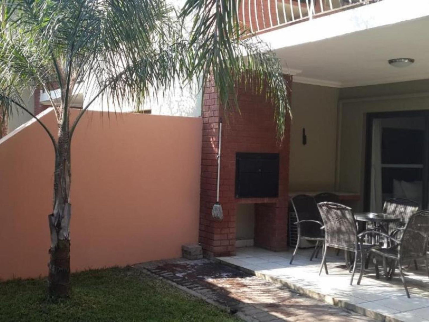 Apartment Two Bedrooms Garden @ Palm Valley Inn