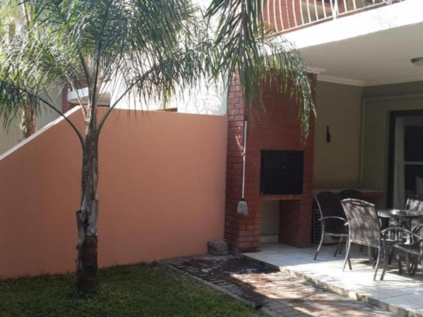 Garden Apartment With Shower @ Palm Valley Inn