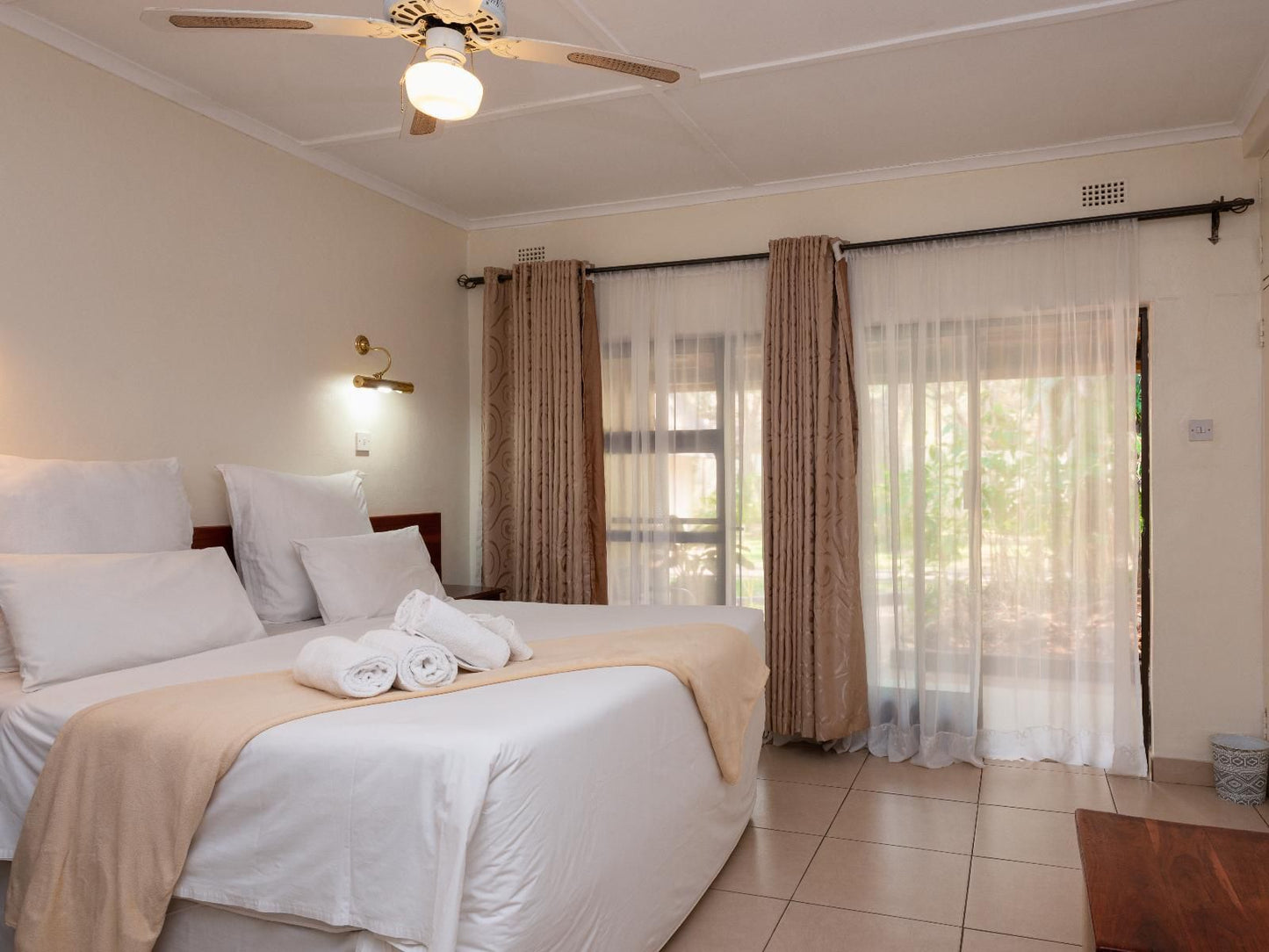 Pamusha Lodge, Twin Rooms, Bedroom