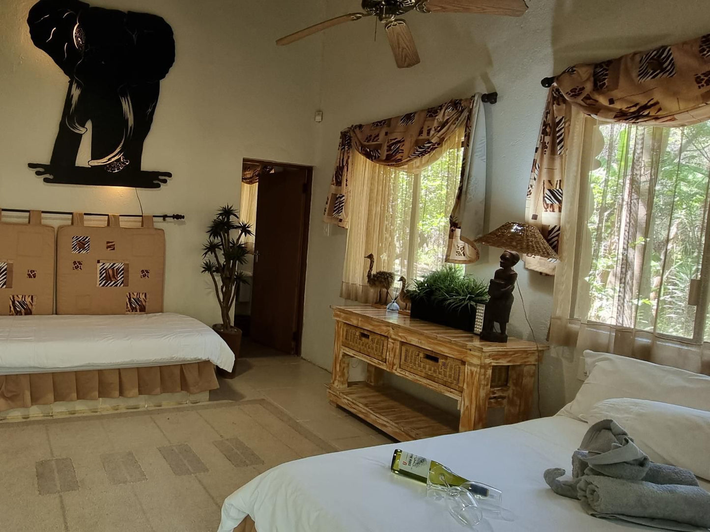 Paradise River Lodge, Turaco Room, Bedroom