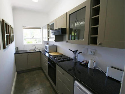 Garden room with Kitchen @ Paradiso Guesthouse And Self-Catering Cottage