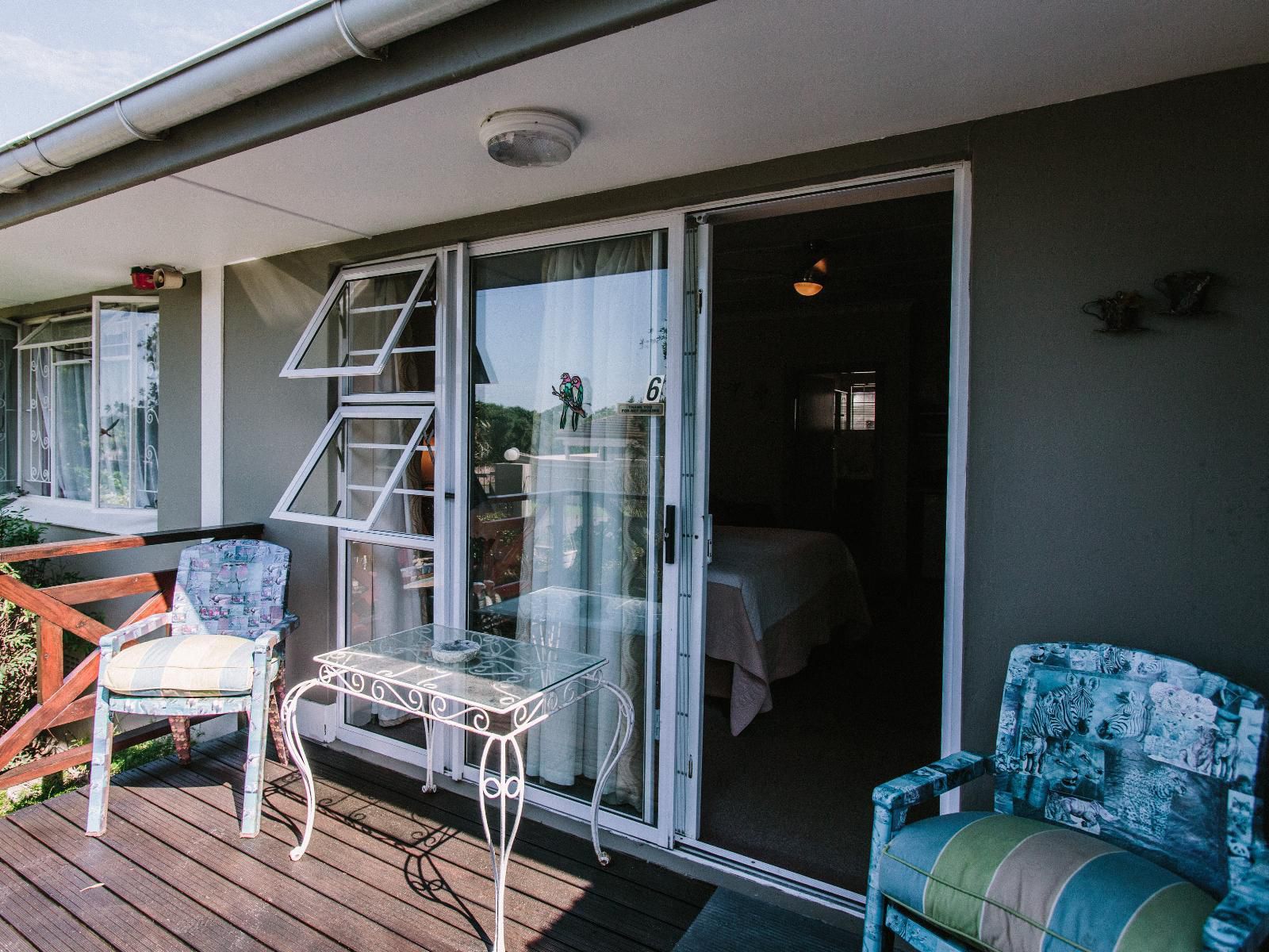 Parrot Peek Inn Beacon Bay East London Eastern Cape South Africa Living Room