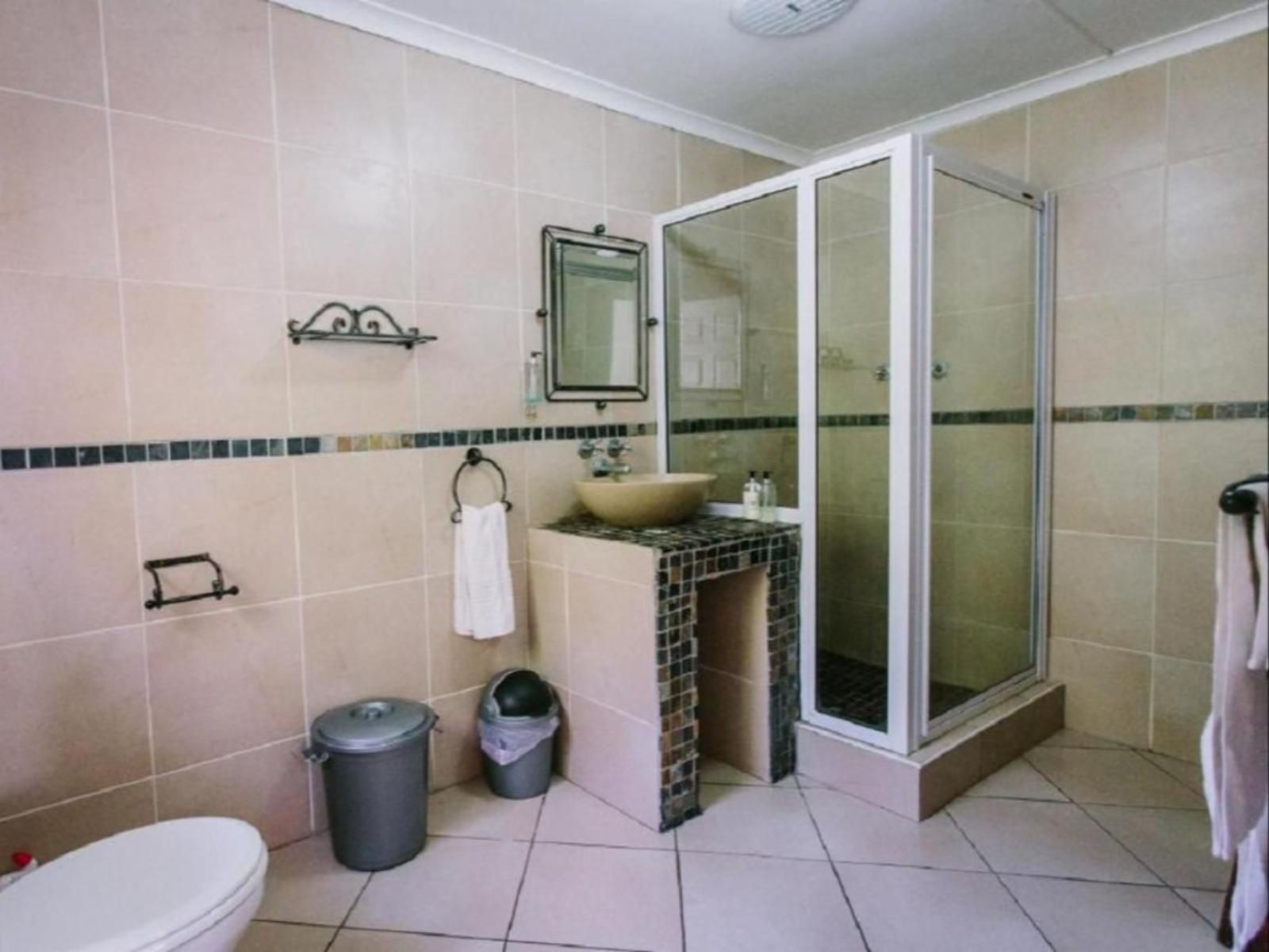 Parrot Peek Inn Beacon Bay East London Eastern Cape South Africa Unsaturated, Bathroom