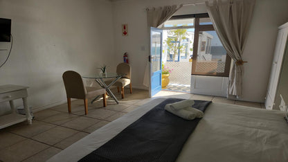 Deluxe King Room @ Paternoster Lodge