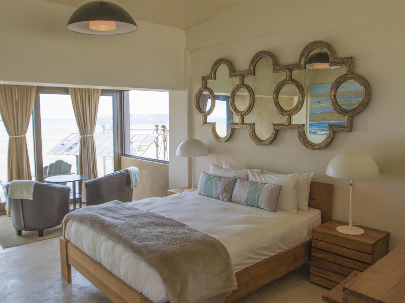 Pelican Point Lodge, Deluxe Suite, Bedroom