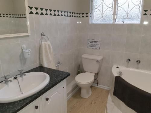 Pendennis Hillcrest Durban Kwazulu Natal South Africa Unsaturated, Bathroom