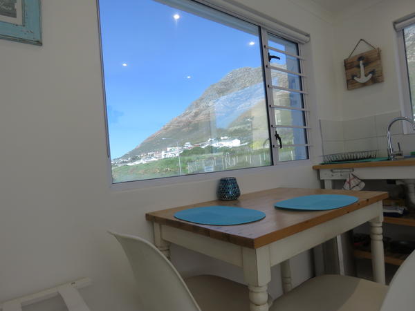 Studio with Mountain View - Whale Studio @ Penguins View Guesthouse