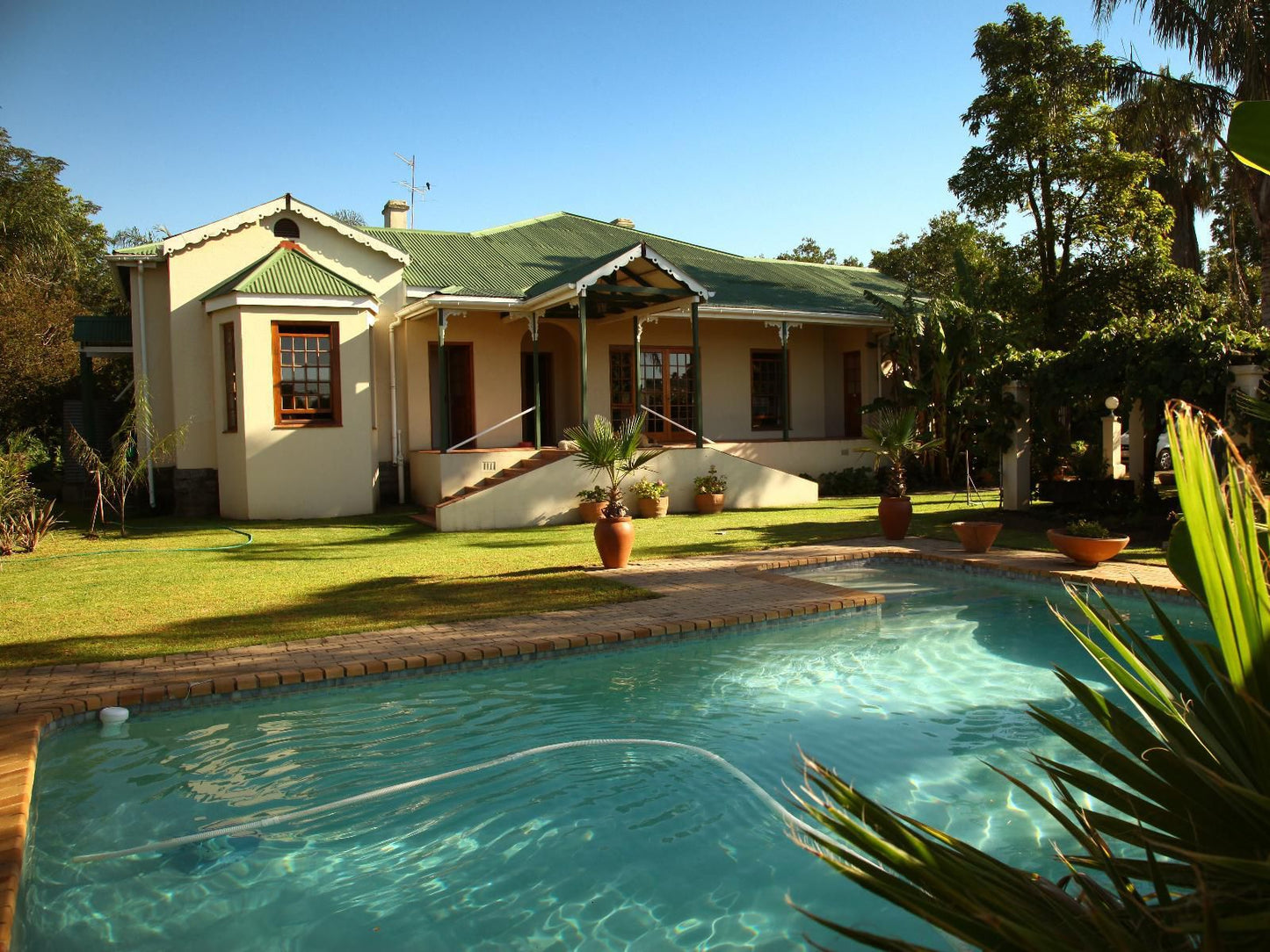 Peppertree House Bandb And Self Catering Fort Beaufort Eastern Cape South Africa Complementary Colors, House, Building, Architecture, Palm Tree, Plant, Nature, Wood, Swimming Pool