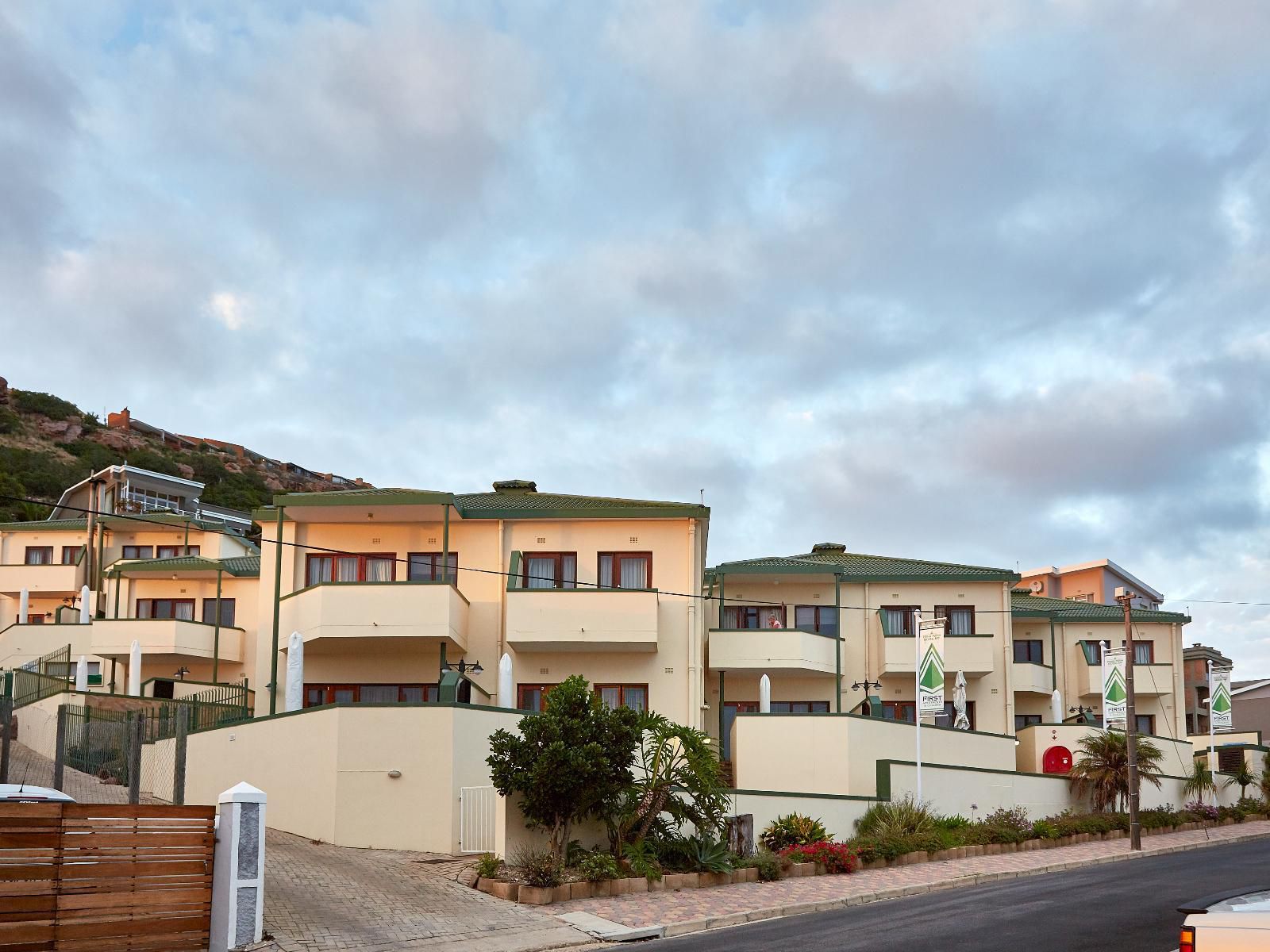 First Group Perna Perna Mossel Bay Linkside Mossel Bay Mossel Bay Western Cape South Africa Complementary Colors, House, Building, Architecture, Palm Tree, Plant, Nature, Wood