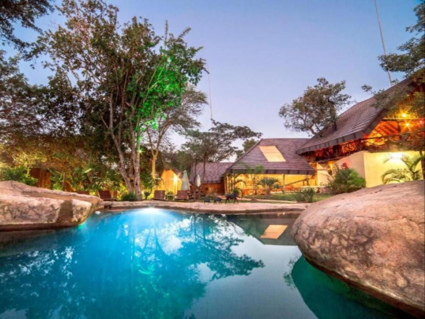 Pezulu Tree House Lodge, Swimming Pool