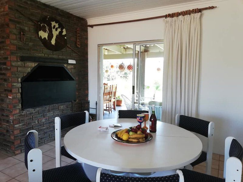 Pik N Wyntjie With Wood Fired Hot Tub Bettys Bay Western Cape South Africa Living Room