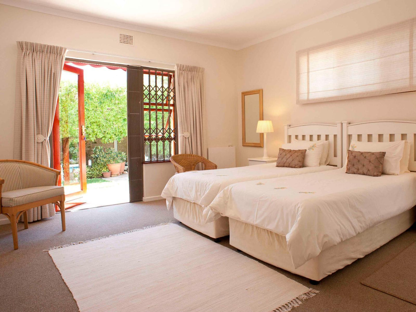 Clivia Cottage @ Pinoak Cottage Constantia