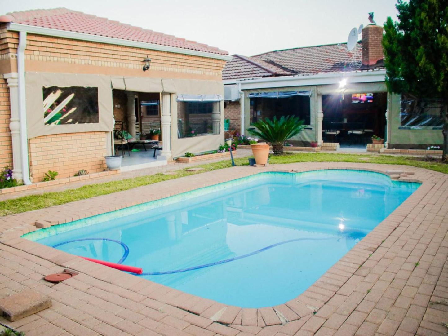 Pitikwe Hill Guesthouse, House, Building, Architecture, Swimming Pool