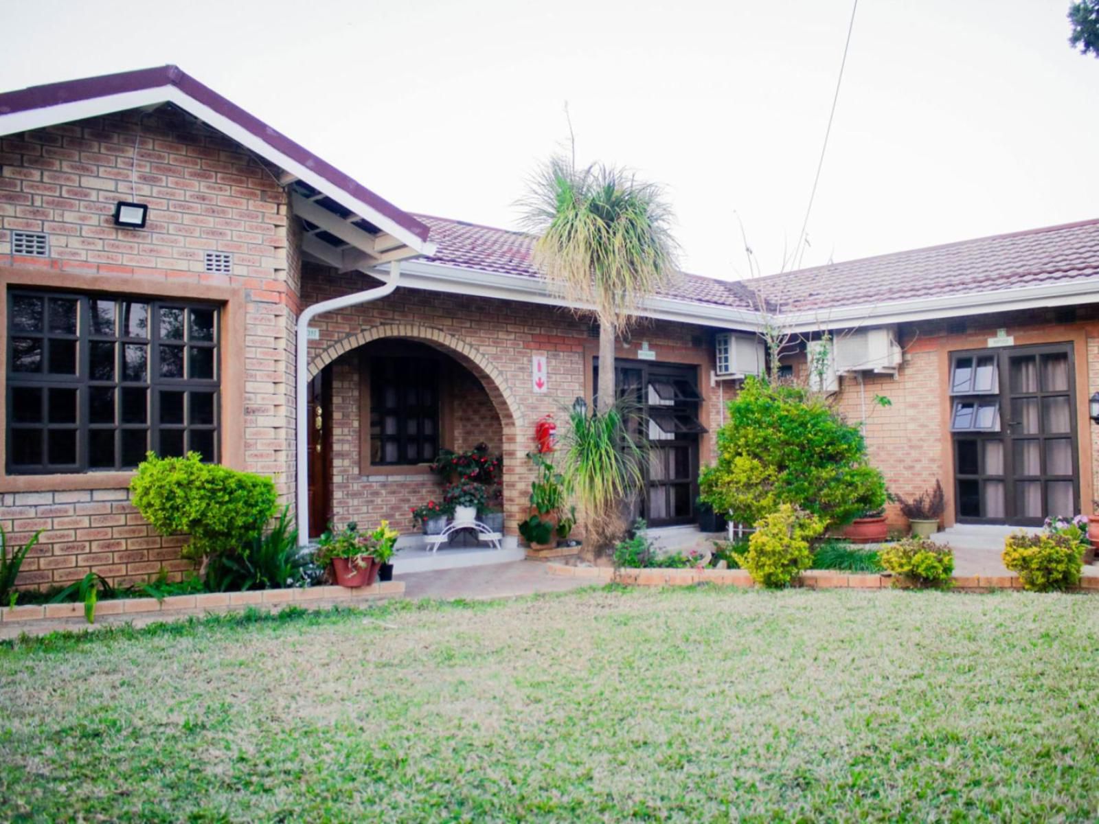 Pitikwe Hill Guesthouse, House, Building, Architecture