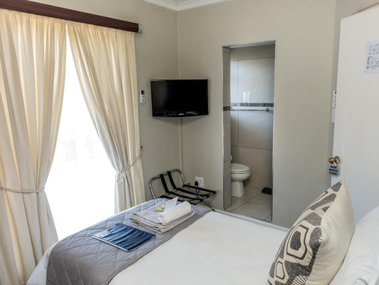 Single Room @ Plattekloof Premium Lodge