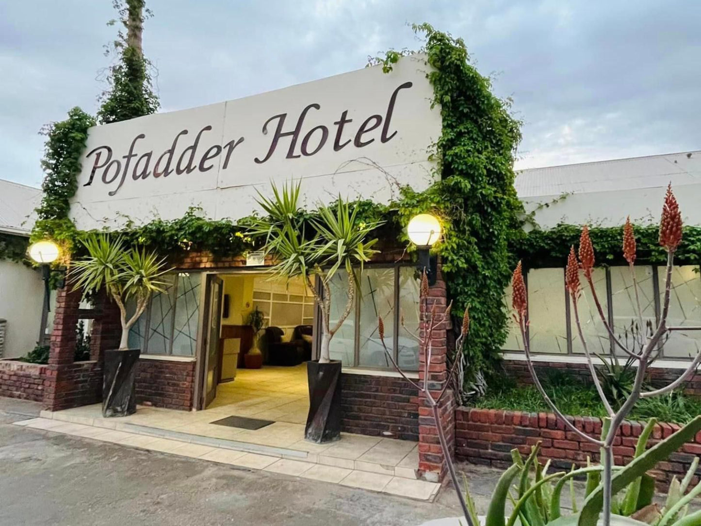 Pofadder Hotel By Country Hotels, Bar