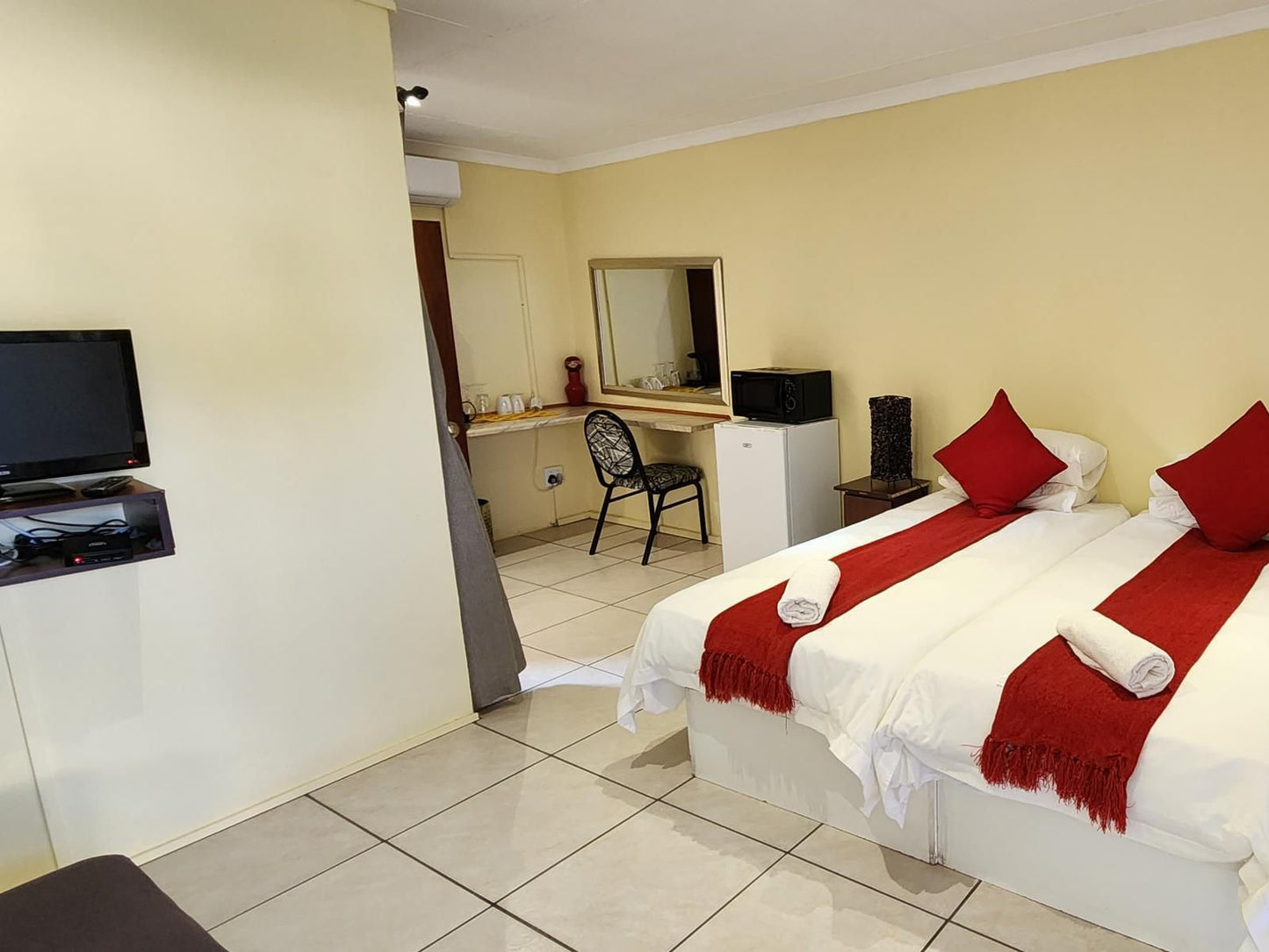 Pofadder Hotel By Country Hotels, Self Catering 31, Bedroom