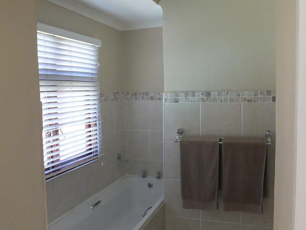 Pollok Guest Lodge Summerstrand Port Elizabeth Eastern Cape South Africa Unsaturated, Bathroom
