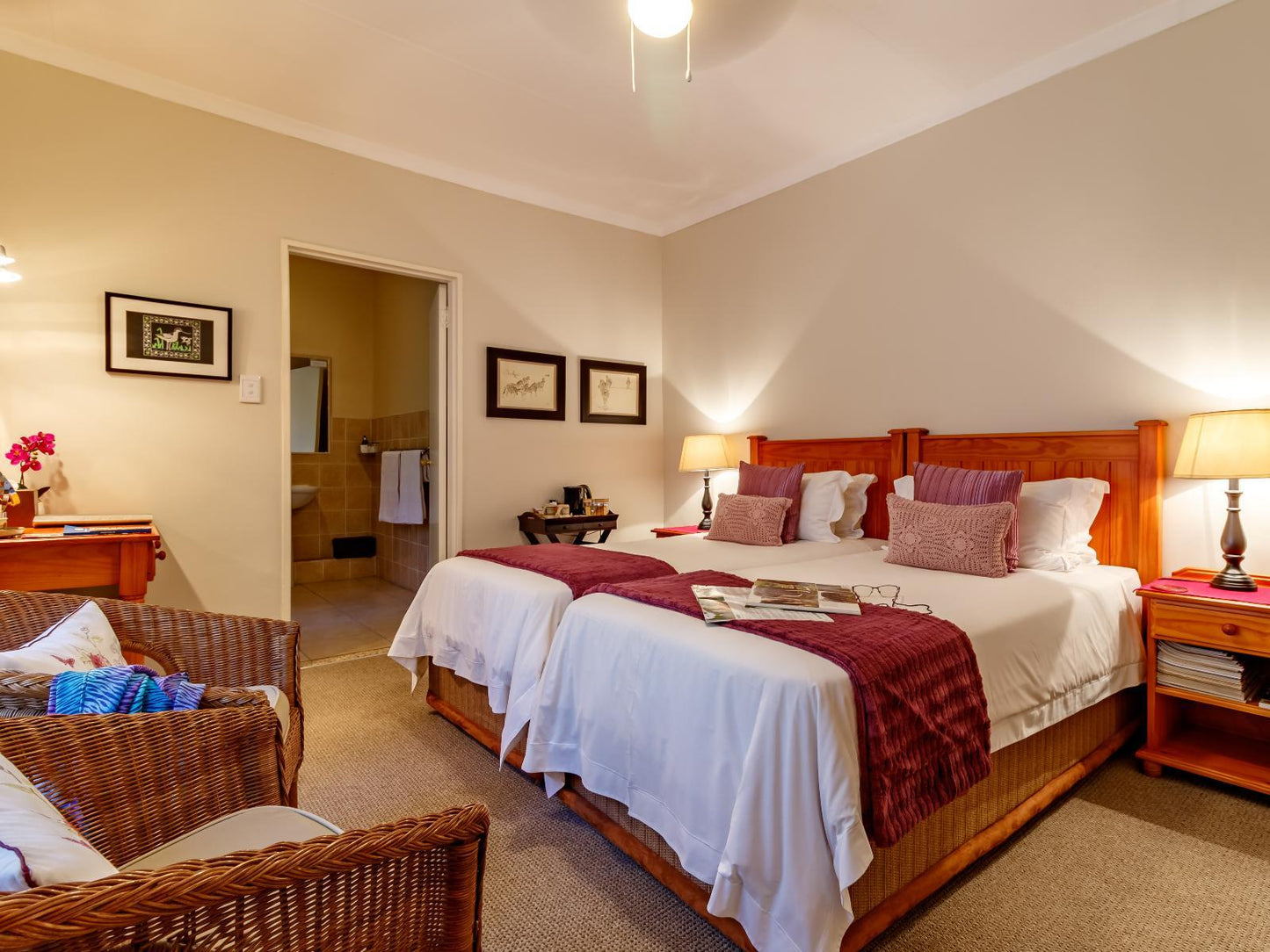 Luxury Twin Room @ Porcupine Ridge Guest House