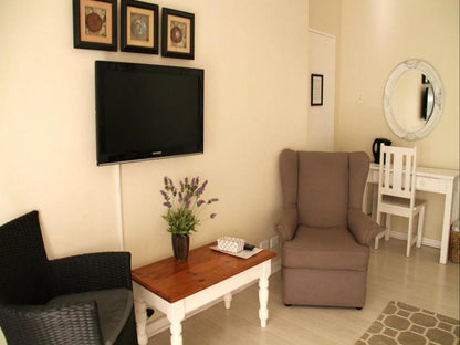 Double with extra bed @ Port Elizabeth Guest House