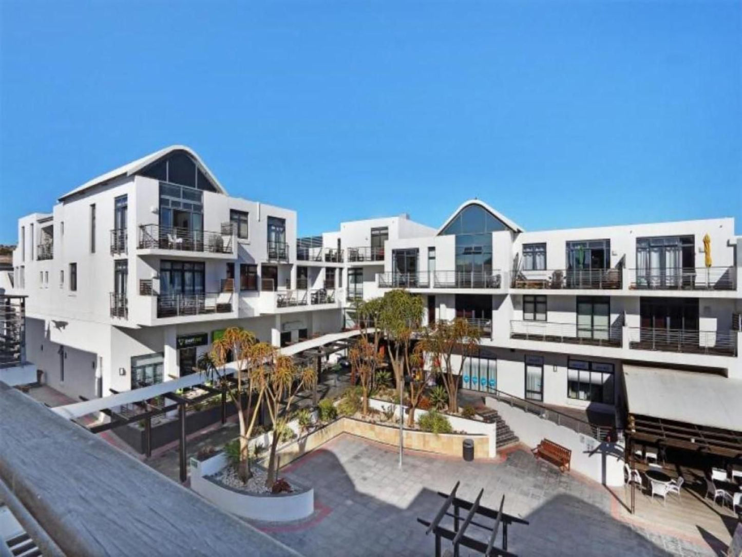 Portico 802 Table View Blouberg Western Cape South Africa House, Building, Architecture, Palm Tree, Plant, Nature, Wood