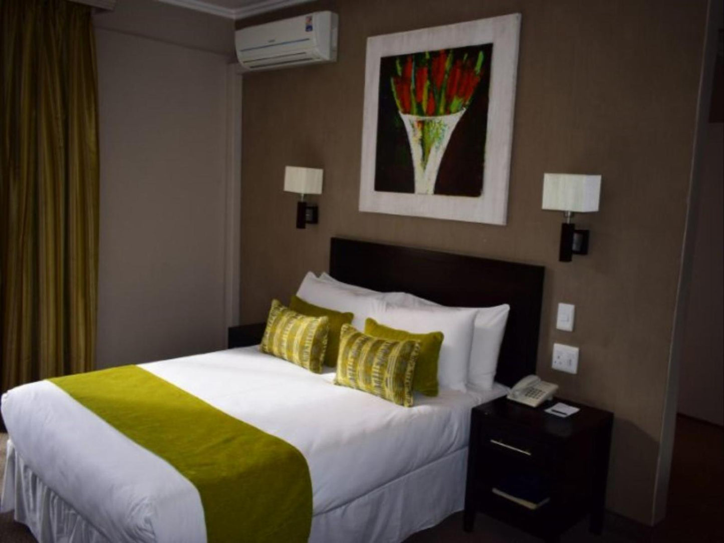 Deluxe Double Room @ President Hotel