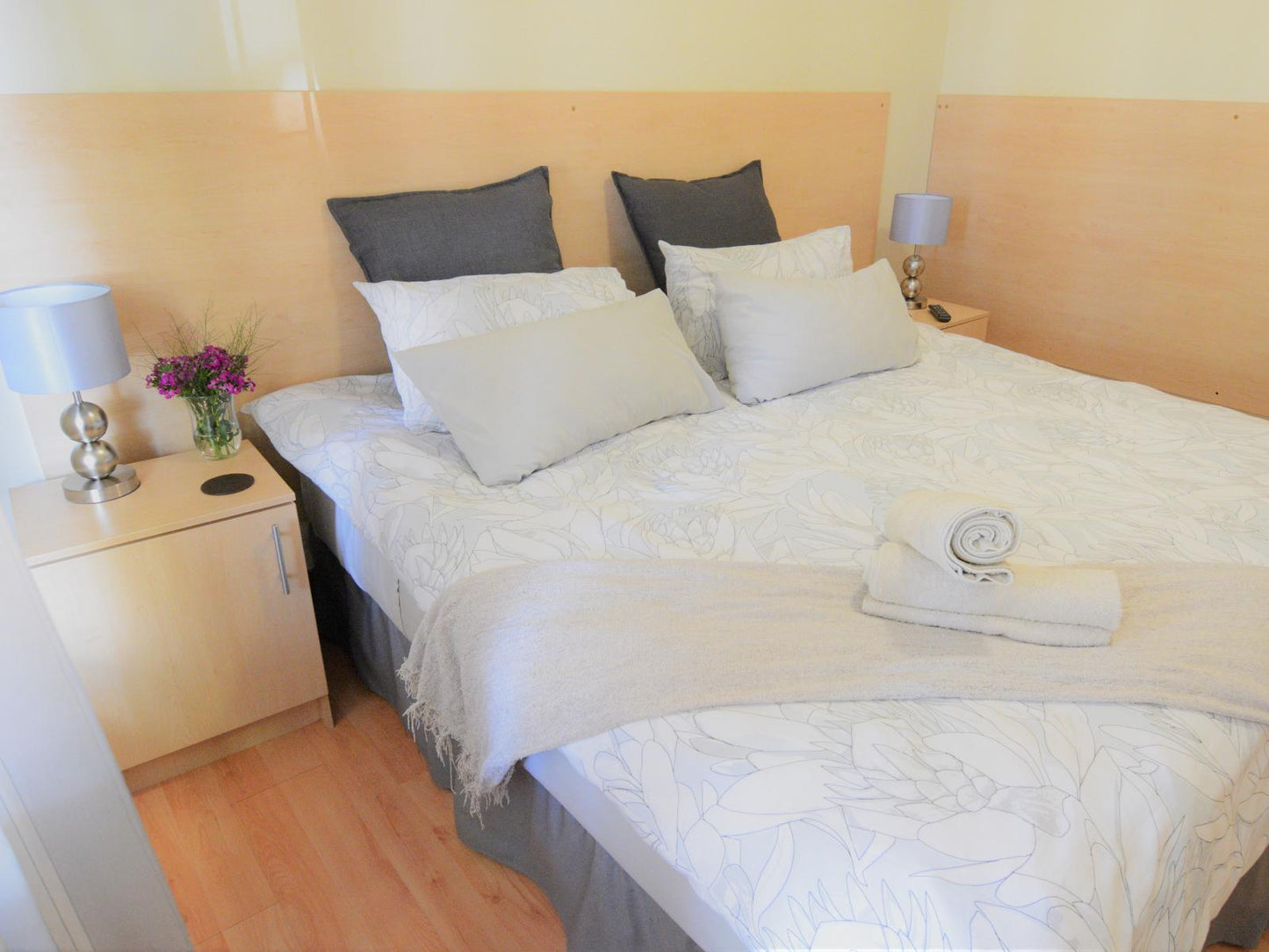 Deluxe en-suite Double or Twin Room @ Pretoria East Guest Rooms