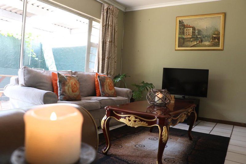 Private Bryanston Cottage With Garden Bryanston Johannesburg Gauteng South Africa Living Room