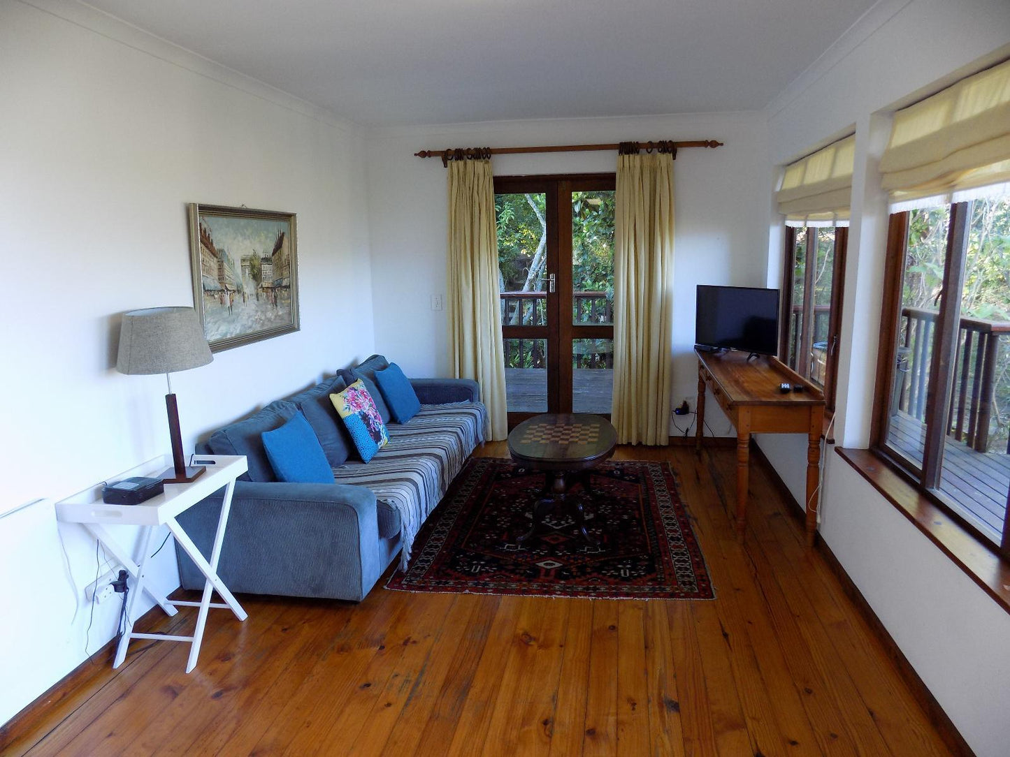 Loerie - Two Bedroom Lodge @ Protea Guest House